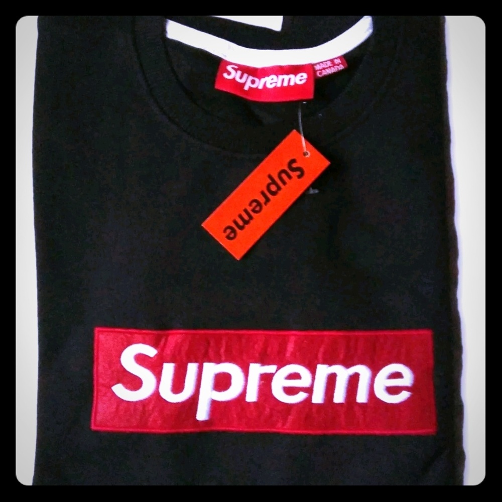 New Authentic Supreme  blue sweatshirt..size 3x